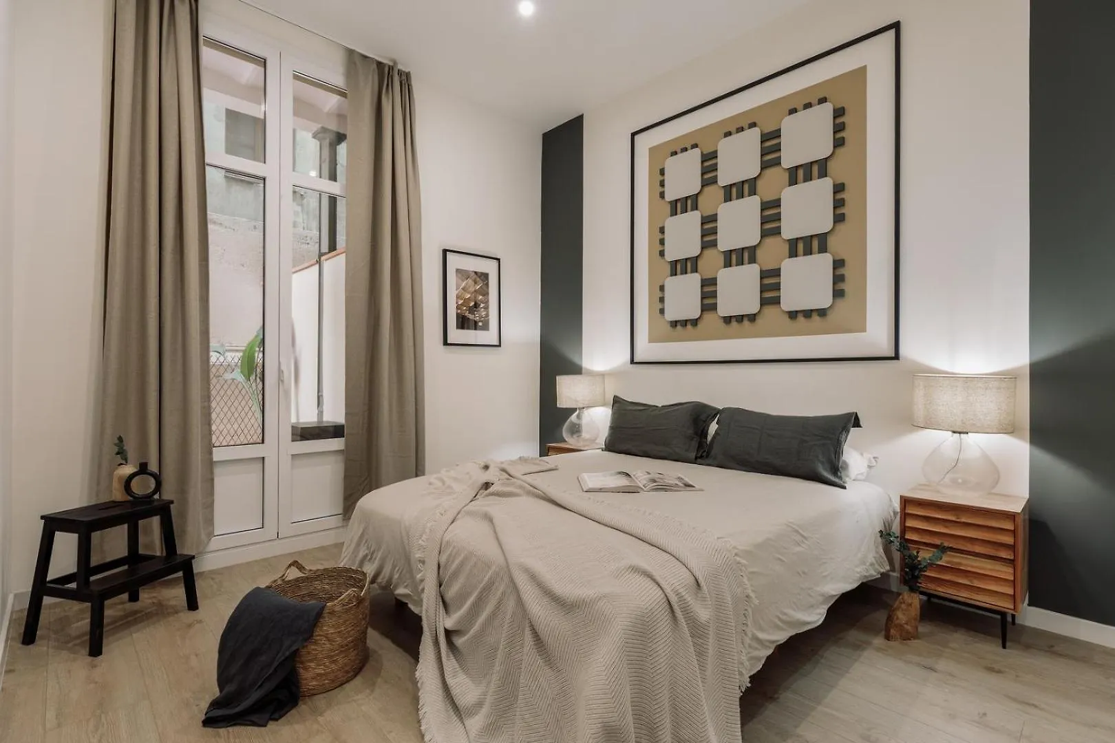 Apartamento Hidiv - 3 Bedrooms And Terrace In Eixample Dreta Barcelona